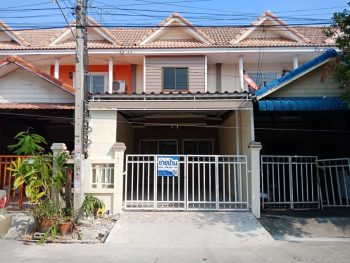 ขายทาวน์เฮ้าส์ พุฒสีวิลล่า 5 ถนนแพรกษา ซอย 5 ใกล้รถไฟฟ้า โรบินสัน