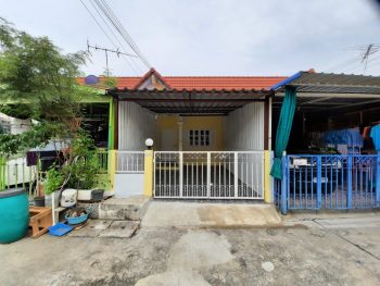ขายทาวน์เฮ้าส์ ถนนเทพารักษ์ แพรกษา ซอยมังกร หมู่บ้านกล่อมพิรุณ ตกแต่งใหม่ทั้งหลัง