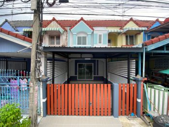 ขายทาวน์เฮ้าส์แต่งใหม่ ถนนแพรกษา หมู่บ้านฉัตรณรงค์ ทำเลดีใกล้โรบินสัน นิคมบางปู