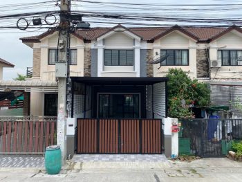ขายทาวน์เฮ้าส์ ถนนแพรกษา สวย โครงการดี รีโนเวทใหม่ทั้งหลัง บ้านธัญดา ติด รร ปทุมคงคา นิคมบางปู
