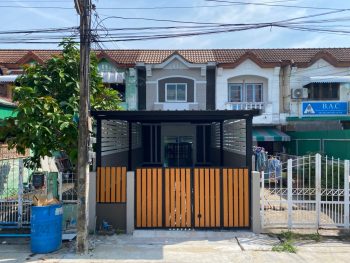 ทาวน์เฮ้าส์ถนนสุขุมวิท ศรีนครินทร์ ทำเลดีมาก ติดถนนซอยลาซาล ม. พนาสนธิ์ สวย รีโนเวทใหม่ทั้งหลัง