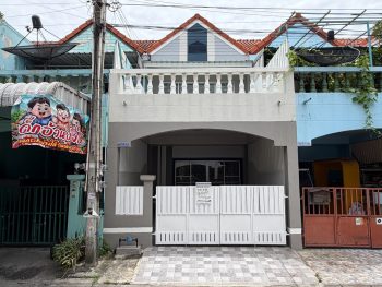 ขายทาวน์เฮ้าส์ นิคมอมตะ ชลบุรี ทำเลดีมาก ติดถนนบ้านเก่า5 ใกล้โรบินสัน แม็คโคร ตกแต่งใหม่ทั้งหลัง ราคาถูกมาก