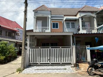 ขายทาวน์เฮ้าส์ติดถนนตำหรุ บางพลี ใกล้นิคมบางปู รีโนเวทใหม่ทั้งหลัง ทำเลดีมาก ค้าขายหรือทำออฟฟิศ