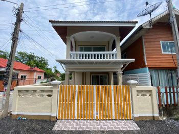ขายบ้านเดี่ยวราคาถูก ถนนเทพารักษ์ บางนาตราด ใกล้วัดหลวงพ่อโต บิ๊กซี ตกแต่งใหม่ทั้งหลัง สวย หลังมุม หมู่บ้านบางพลีนคร