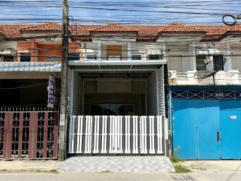 ขายทาวน์เฮ้าส์ ถนนเทพารักษ์ ทำเลดีมาก ติดถนนใหญ่ ค้าขายได้ ตกแต่งใหม่ ใกล้นิคมบางพลี บางบ่อ ถนนบางนาตราด กฤษณา วโรชา 4