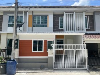 ขายทาวน์เฮ้าส์ พฤกษาวิลล์60 ลาดกระบัง-อ่อนนุช ติดถนนลาดกระบัง แต่งใหม่ทั้งหลัง หน้าบ้านได้วิวสวนโครงการ ใกล้สนามบินสุวรรณภูมิ มอเตอร์เวย์