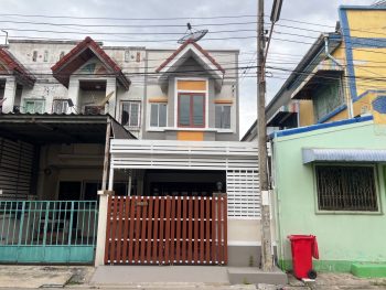 ขายทาวน์เฮ้าส์ใกล้เมกาบางนา ถนนหนามแดง เทพารักษ์ บิ้วอินทั้งหลัง หมู่บ้านสายรุ้ง เชื่อมถนนบัวนครินทร์ บางนาตราด ศรีนครินทร์