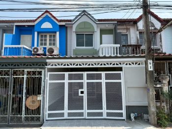 ขายทาวน์เฮ้าส์ ถนนสุขุมวิท บางนา ซอยแบริ่ง เชื่อมถนนศรีนครินทร์ ใกล้ห้าง รถไฟฟ้าสายสีเขียว สายสีเหลือง รีโนเวทใหม่ทั้งหลัง