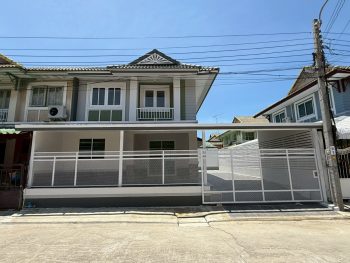 ทาวน์เฮ้าส์แต่งใหม่ สไตล์บ้านเดี่ยว พฤกษา 15 สุขุมวิท บางปู ถนนตำหรุ บางพลี โครงการใหญ่ บรรยากาศดี ใกล้นิคมบางปู ราคาดีมาก