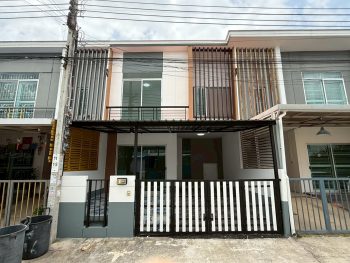 ขายทาวน์เฮ้าส์ บ้านพฤกษา 86/2 ถนนบางนาตราด ศรีวารีลาดกระบัง ใกล้สนามบินสุวรรณภูมิ รีโนเวทใหม่ ราคาดี