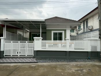 ขายบ้านแฝดหรู ใกล้เมกาบางนา ถนนบางนาตราด โครงการ เมอริทแกรนด์ ซอยวัดหลวงพ่อโต ทำเลดี ใกล้สนามบินสุวรรณภูมิ กิ่งแก้ว มาร์เก็ตวิลเลจ