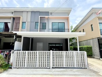 ขายทาวน์โฮม ติดถนนพัฒนาการ 44 โครงการสวย เดอะคอนเนคพัฒนาการ ทำเลดี แวดล้อมดี เชื่อมถนนสุขุมวิท อ่อนนุช ศรีนครินทร์ใกล้ Airport Link หัวหมาก BTS อ่อนนุช รีโนเวทใหม่ หลังมุม